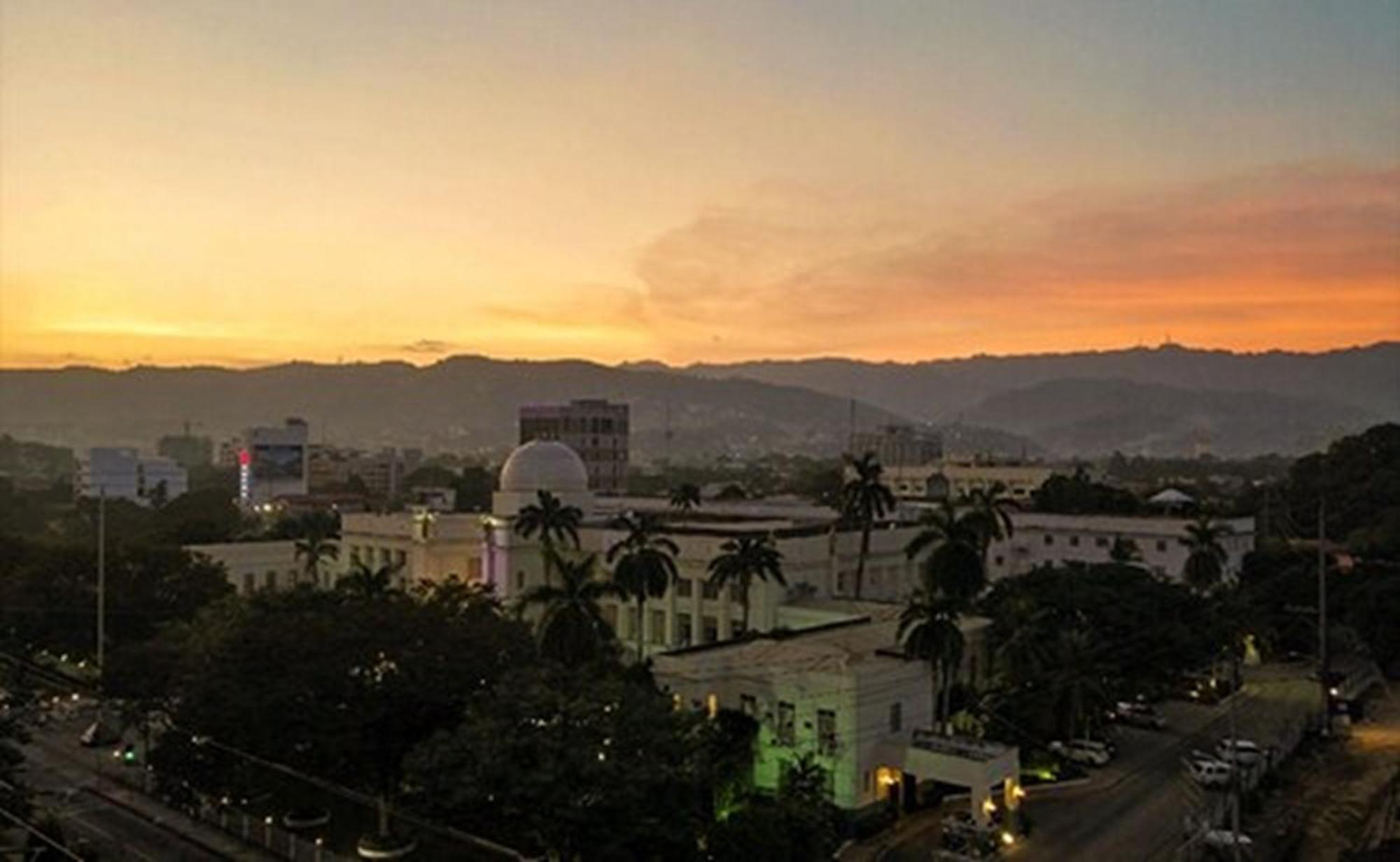 Cebu Capitol Central Hotel & Suites Powered By Cocotel Dış mekan fotoğraf